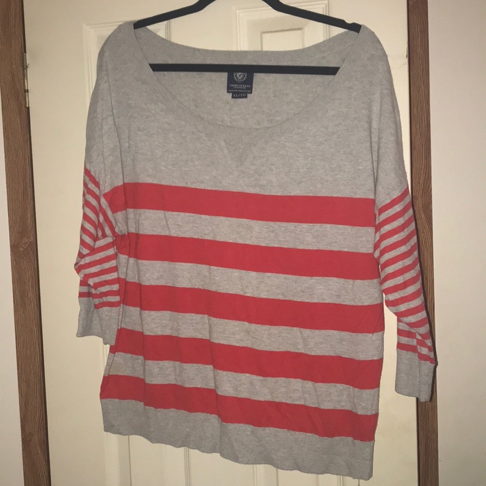 Gray and red 3/4 sleeve shirt